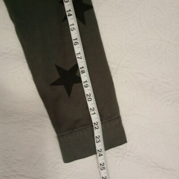 Vigoss Utility Jacket Olive Star Print Button Front Cinched Waist Womens - Picture 9 of 12